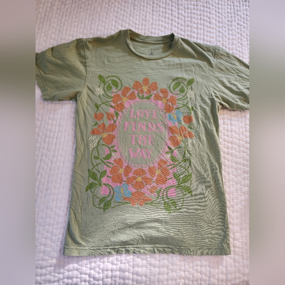 Tee shirt